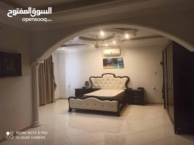 440 m2 More than 6 bedrooms Villa for Sale in Aden Al Buraiqeh