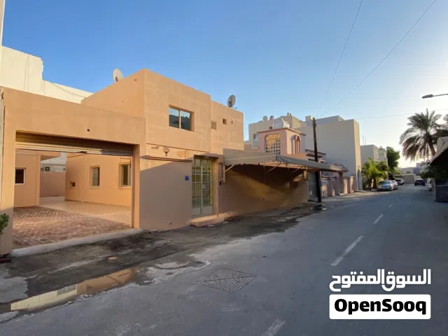 450 m2 More than 6 bedrooms Villa for Rent in Central Governorate Sanad