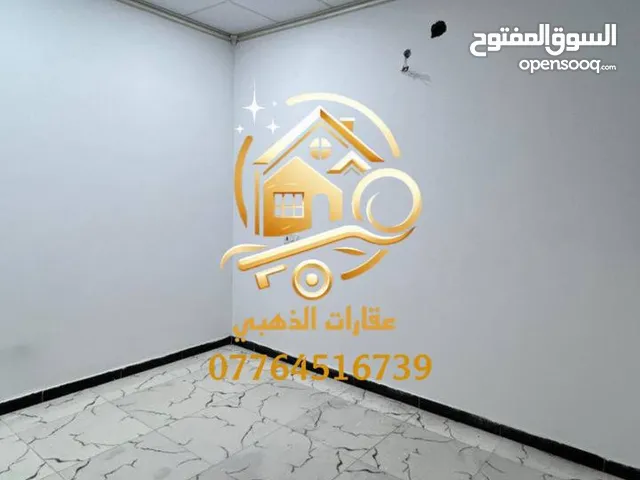 بيت طابقين للايجار في المعقل نظيف جداً الطابق الارضي يحتوي على 6 غرف سعر الايجار مليون وربع