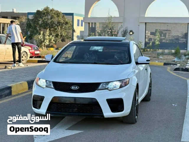 2010 كيا كوب Standard
