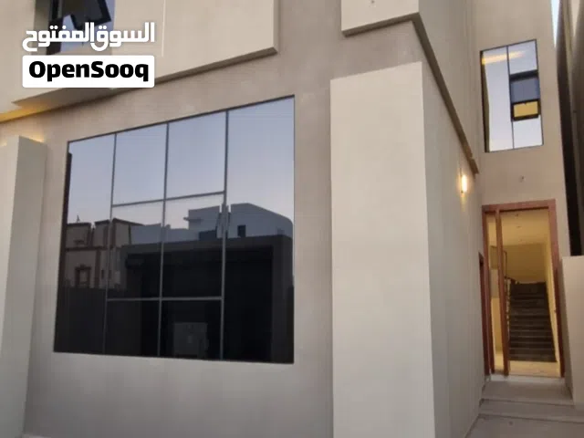 توين فيلا منفصلة بناء حديث و تصميم راقي جدا للبيع في الموالح الجنوبية