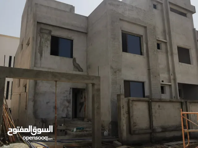 250 m2 4 Bedrooms Villa for Sale in Muscat Ansab
