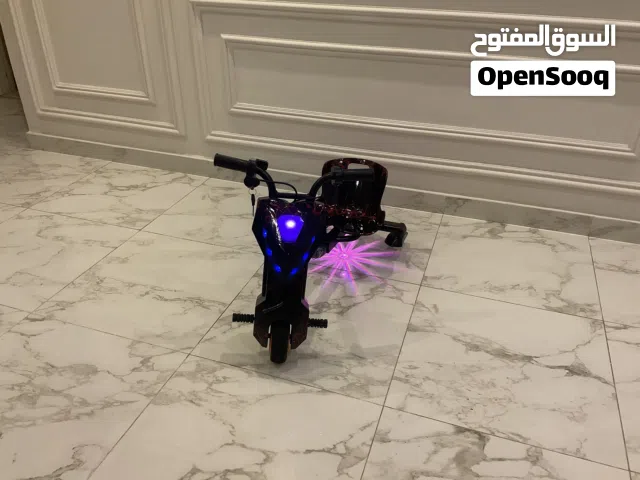 Drift scooter very fast and comes with a 36v charger 3 days new