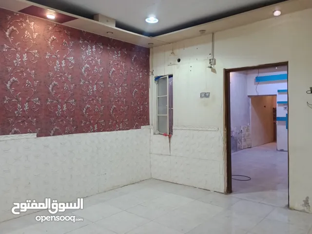 300 m2 5 Bedrooms Townhouse for Rent in Basra Khaleej