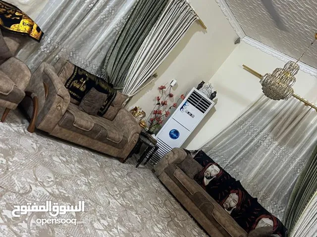 270m2 4 Bedrooms Townhouse for Sale in Basra Tuwaisa