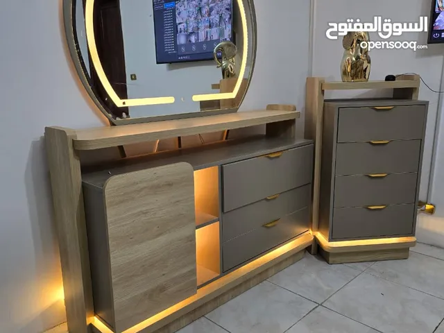 للطلب وتواصل واتس اب