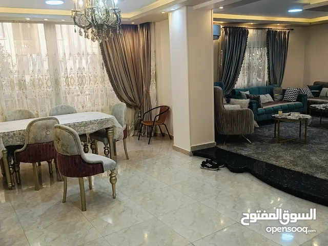 220 m2 3 Bedrooms Apartments for Sale in Giza Faisal