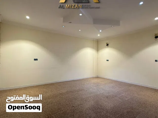100 m2 2 Bedrooms Apartments for Rent in Basra Sana'a