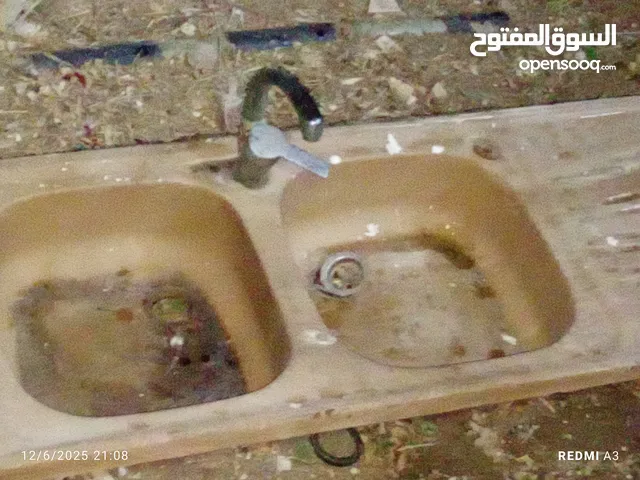 مجلا رخام مستعمل للبيع بحالة الجديدة مع بطارية بسعر 45قابل للتفاوض بشئ بسيط