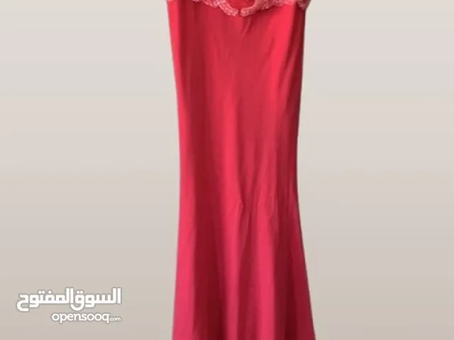 فساتين حفلات / سهرة طويلة للبيع جملة ومفرق