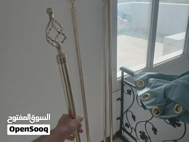 قضبان ستاير وستاير تناسب غرف النوم وجميع الإمكان بالشقة