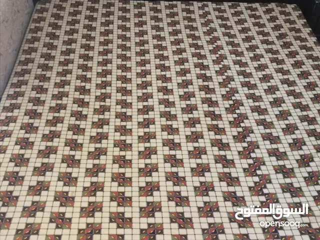 فرشة تخت مجوز ضغط و سرير واحد للبيع ع و جرتين غاز