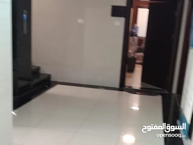 مكتب مطل وكاشف وسط البلد  منطقه حيويه جاهز للتسليم