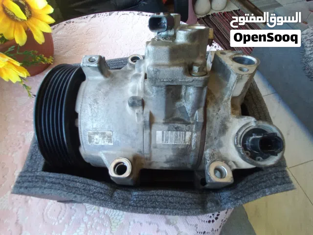كمبريسور مكيف تويوتا كورولا نوع DENSOياباني بحاجة لجلدة بكرة للبيع