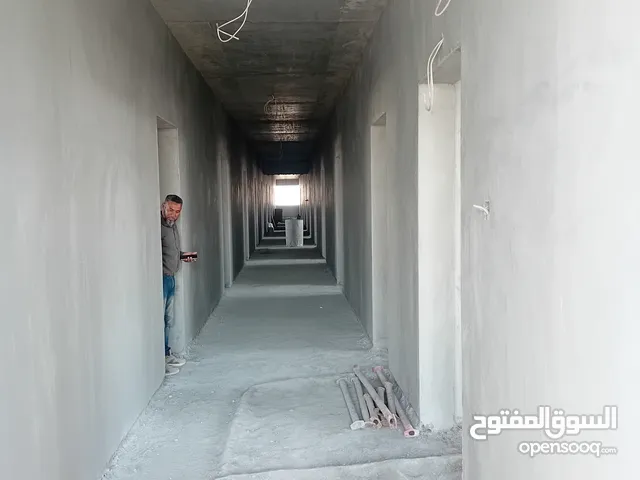 اعمال البلستر وطابوق وصبغ وجبس براد وسرميك