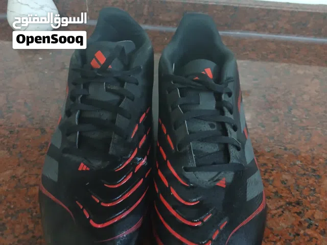 بوت كره قدم predator