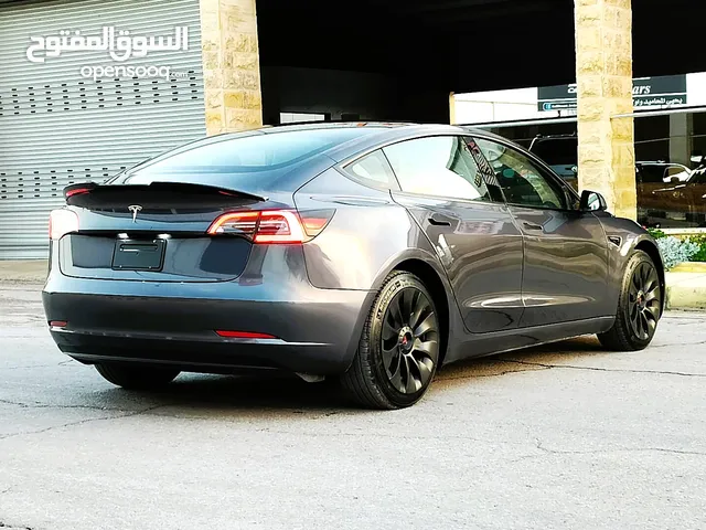 تيسلا model 3 2023 فحص كامل اوتو سكور +B بحالة الوكالة ممشى قليل 13 الف ميل لون فيراني مميز