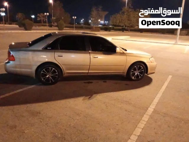 تويوتا افالون للبيع