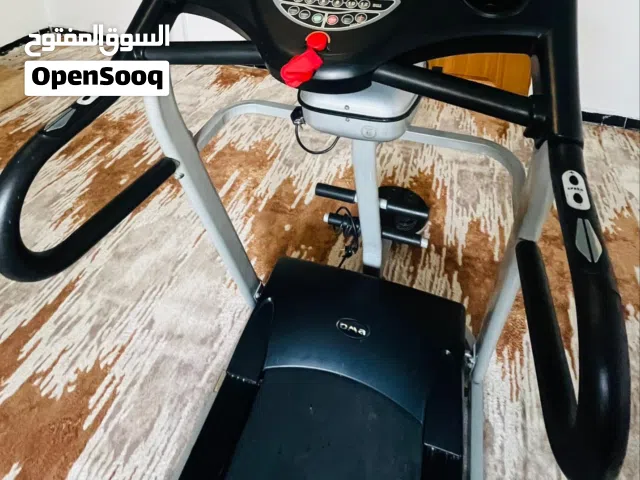 جهاز سير كهربائيّ بحالة ممتازة واستعمال نظيف