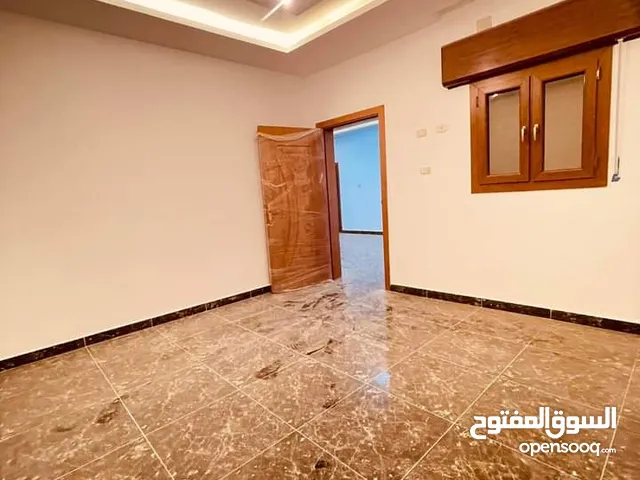 500 m2 More than 6 bedrooms Villa for Sale in Tripoli Ain Zara