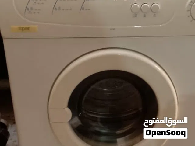 حماصه بحاله ممتازه ماركه يونيفيرسل مضخم صوت جديد واحد مستعمل كرسي صلات غير مستعمل قابل للطي إماراتي