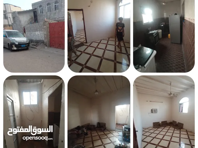 5 m2 More than 6 bedrooms Townhouse for Sale in Aden Other