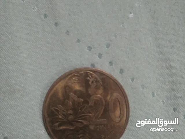 عمولات مغربية قديمة وعملة إسبانيا