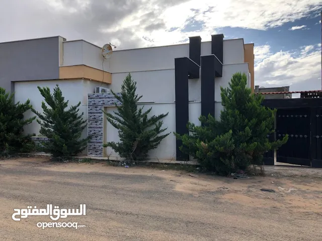 95 m2 2 Bedrooms Townhouse for Rent in Tripoli Al-Jadada'a