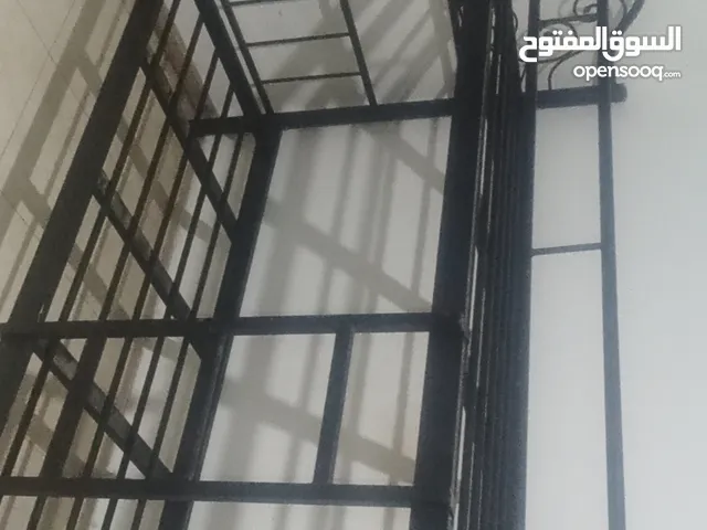 تخت طابقين حديد