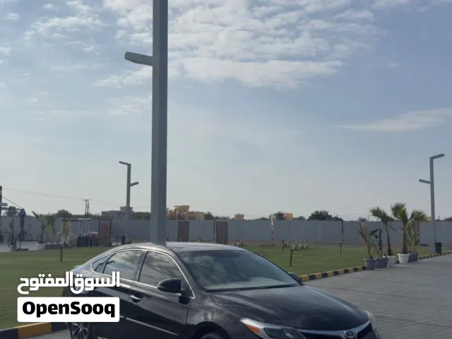 تويوتا افالون موديل 2016