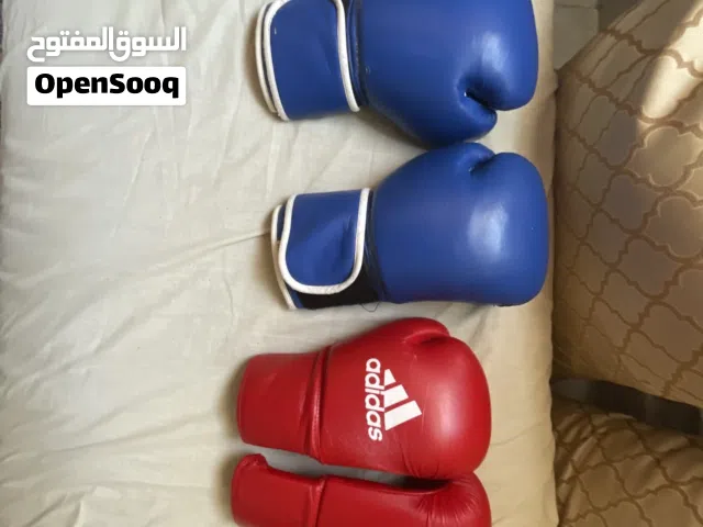 Boxing gloves
