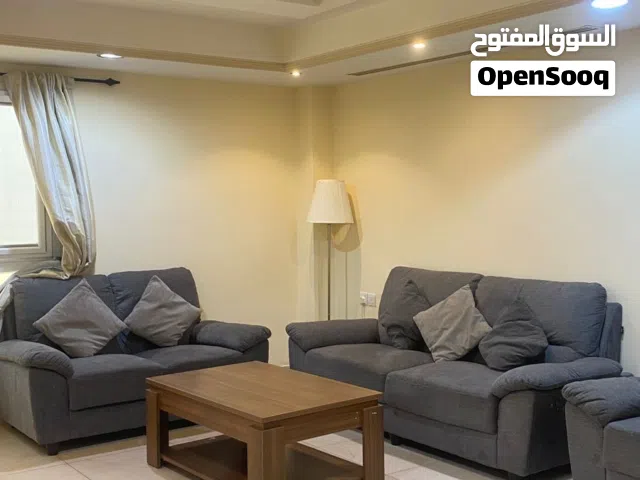 شقق للايجار مفروشه وغير مفروشه بمكان حيوي جداََ وخدمي