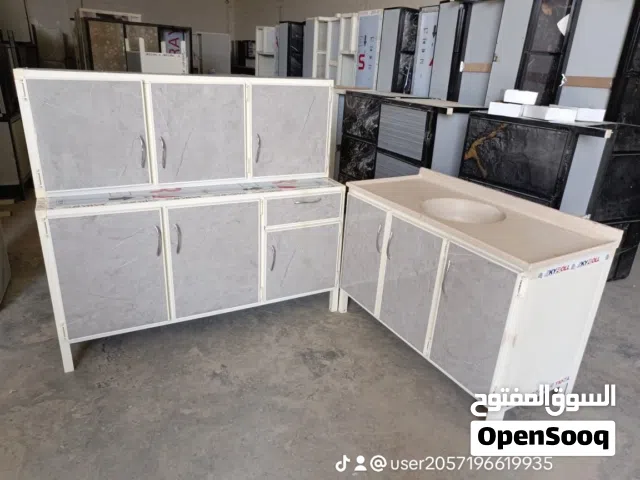 كاونتر مترونص  ارضي.وملحق مترونص    وسنك متر و 20 سم .