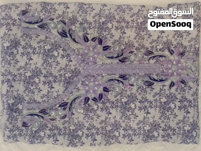 أربع قطع مخورات