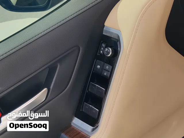 2024 تويوتا لاند كروزر GXR