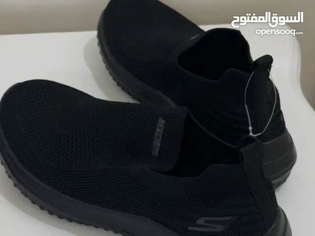 Black Comfort Shoes in Al Batinah