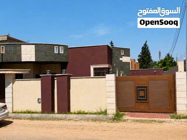 220 m2 3 Bedrooms Villa for Sale in Tripoli Al-Serraj