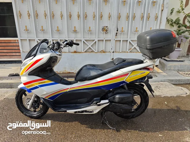 دراجة PCX 150 مرقمة بغداد للبيع