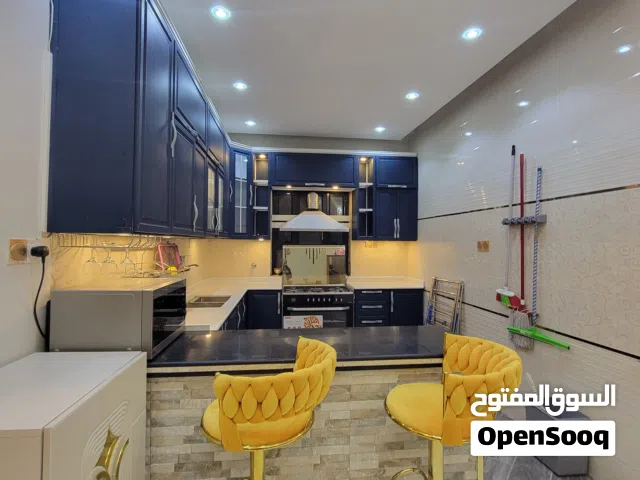 يتوفر لدينا شقق مفروشه للايجار اثاث ملكي بجميع المساحات المرغوبة. وبجميع الاسعار المناسبة.