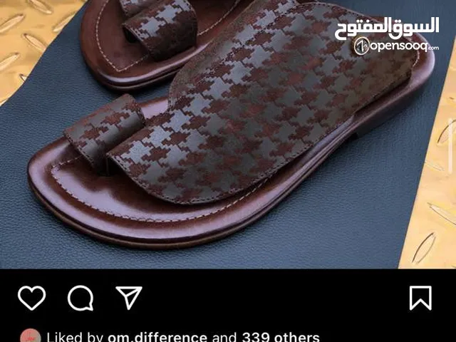 Casual Shoes in Al Dakhiliya