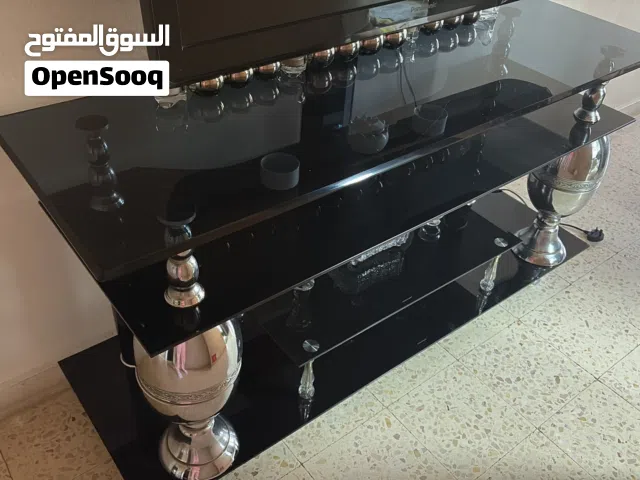 طاولة تلفزيون