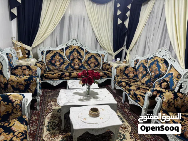 طقم كنب زان مميز للبيع بسعر مغري