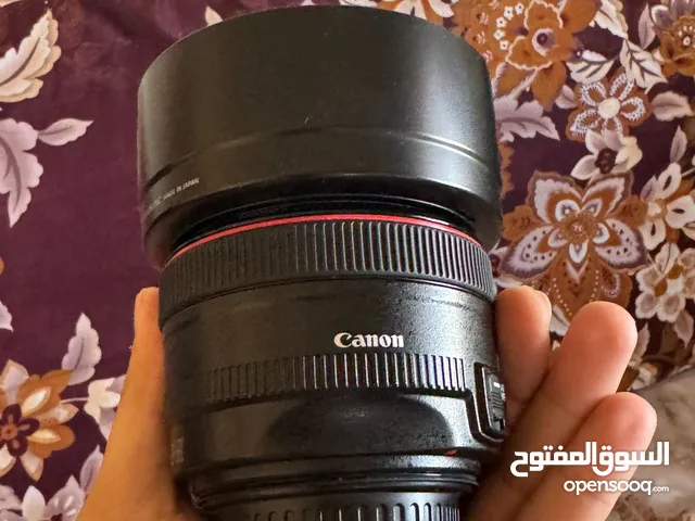 عدسة كانون 50mm 1.2