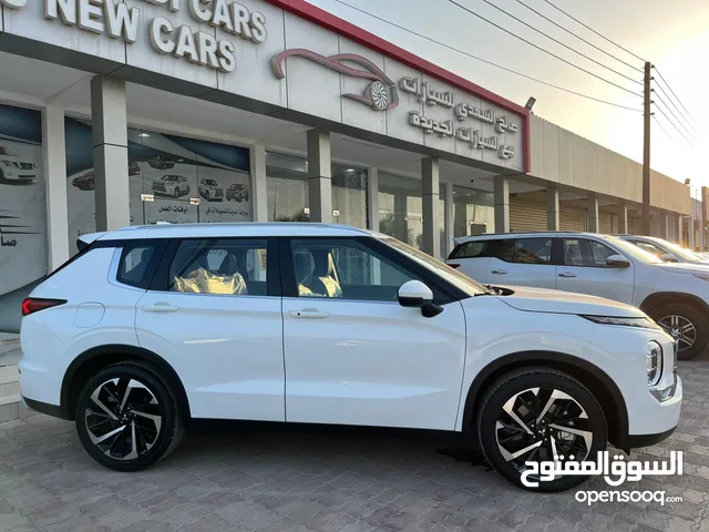 New Mitsubishi Outlander in Al Batinah