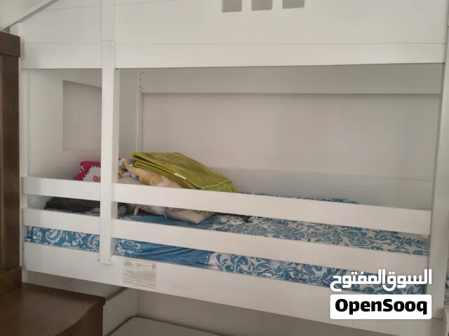 سرير اطفال للبيع