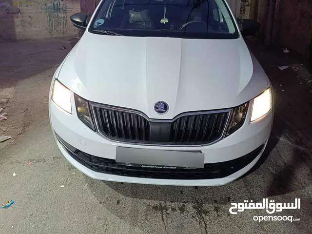 سكودا اوكتافيا 2018