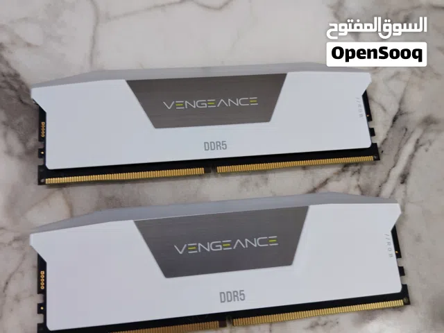 للبيع Corsair Vengeance RGB 32 GB (2X16) DDR5 6000MHz RAM اللون أبيض
