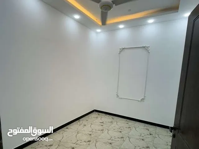100 m2 2 Bedrooms Apartments for Rent in Basra Tuwaisa
