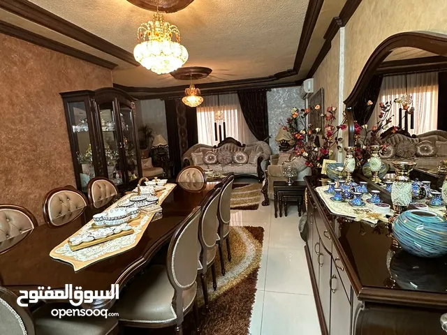 230m2 4 Bedrooms Apartments for Sale in Irbid Al Hay Al Sharqy