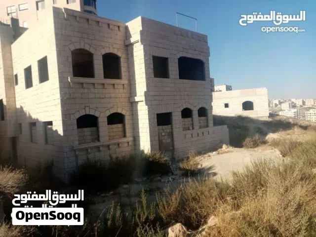 منزل طابقين بالجبيهه قرب مسجد رمضان الجديد عضم مش مكمل